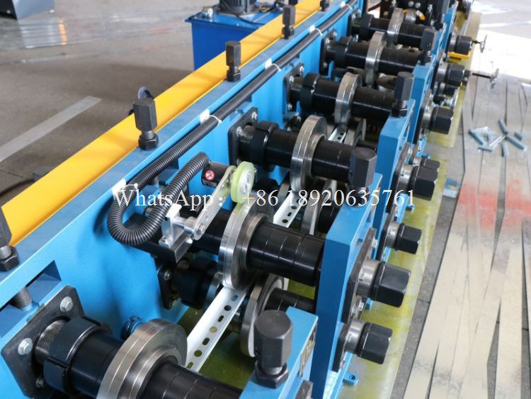 China High Speed C Stud Forming Machine with Punching System