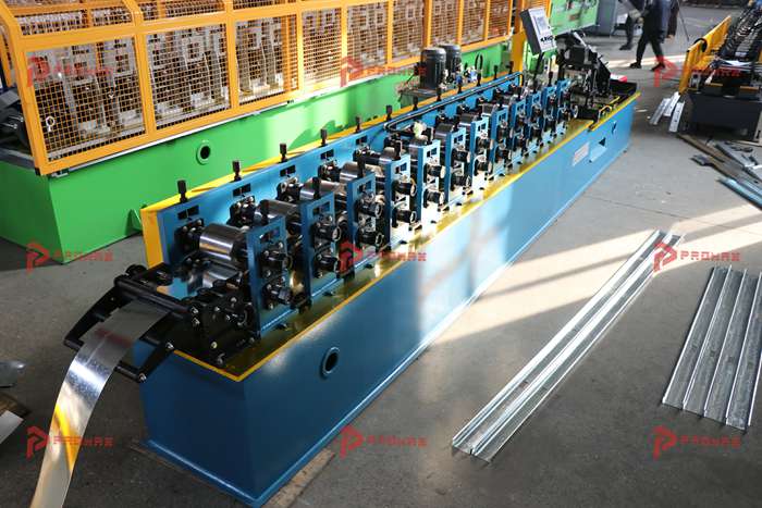 PROMAX C stud manufacturing machine with punching and automatic cutting options