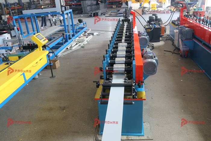 Equipo PROMAX para fabricación de perfiles metálicos galvanizados de drywall