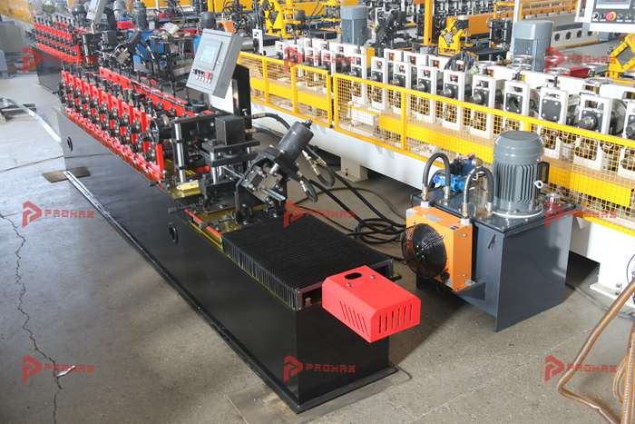 Conformadora de perfiles C PROMAX para fabricar montantes de acero galvanizado