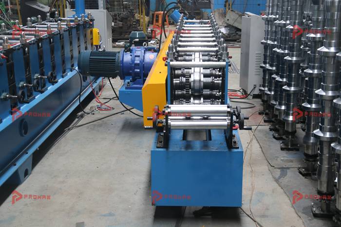 Equipo de conformado en frío PROMAX para producción de perfiles metálicos U