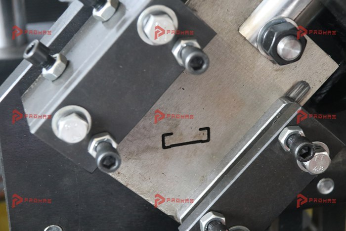 Proceso de fabricación de perfiles C galvanizados mediante máquina conformadora PROMAX