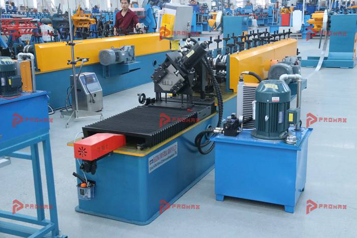 Máquina para fabricar perfiles U tipo Metalcon PROMAX de acero galvanizado
