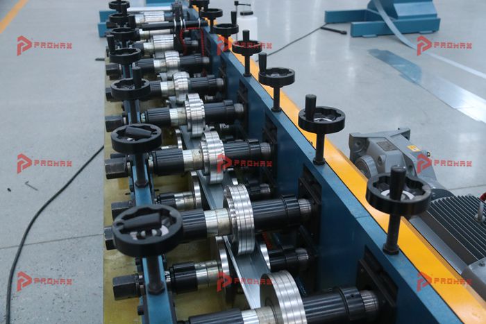 Línea de perfilado PROMAX para fabricación continua de perfiles metálicos C
