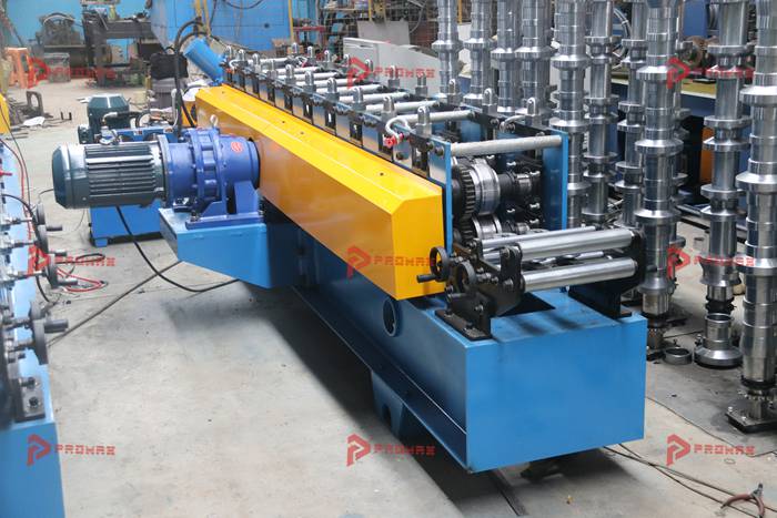 M&aacute;quina PROMAX para fabricaci&oacute;n continua de canales U y soleras galvanizadas