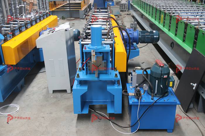 Perfiladora de perfiles L PROMAX para fabricar ángulos de acero galvanizado